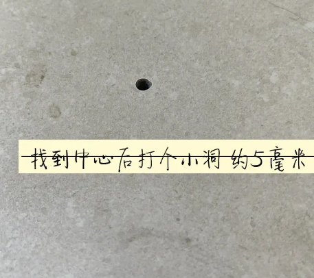 东乌珠穆沁瓷砖空鼓维修公司专业解答在瓷砖铺贴过程中，如果砂料搅拌不均匀，将会带来以下问题